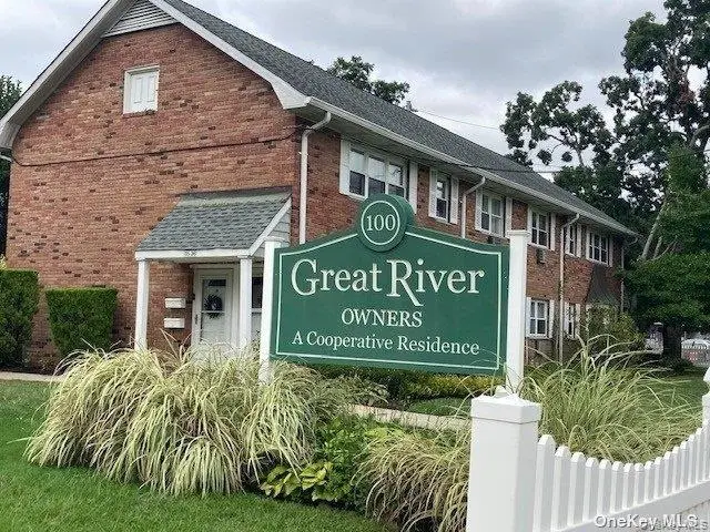 100 Connetquot Avenue #29, East Islip, NY 11580 - Image #2