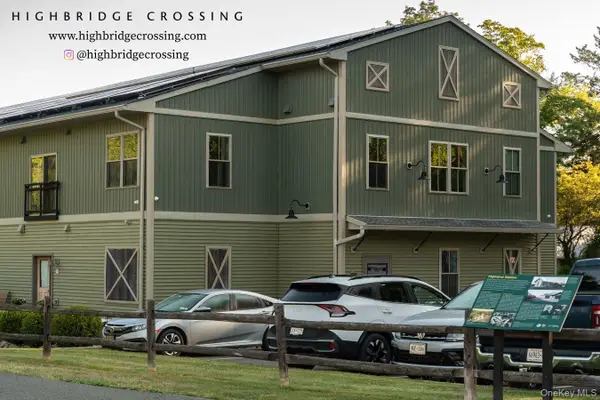 128 Vineyard Avenue #205, Highland, NY 12528