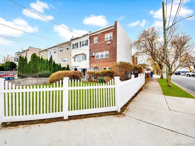 2576 Harding Avenue, Bronx, NY 10465 - Image #1
