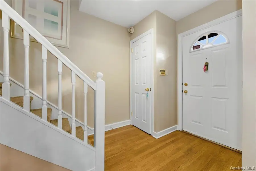 433 Westminster Road, Rockville Centre, NY 11570 - Image #2