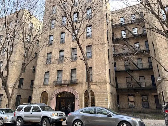 225 Bennett Avenue #2R, New York, NY 10040 - Image #3