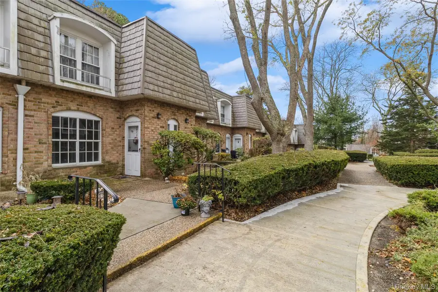 655 Middle Country Road #4D1, Coram, NY 11727 - Image #3