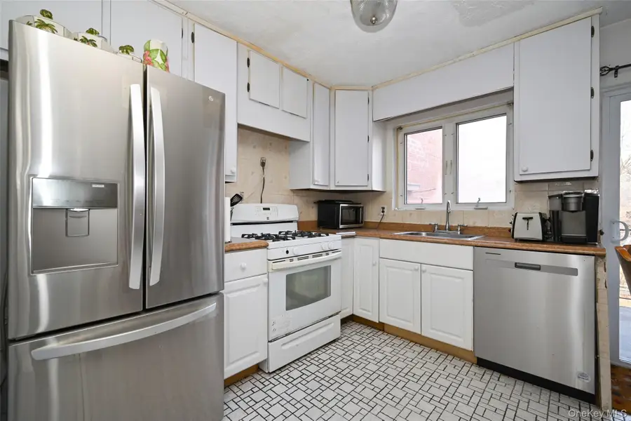 40-29 216th Street, Bayside, NY 11361 - Image #3