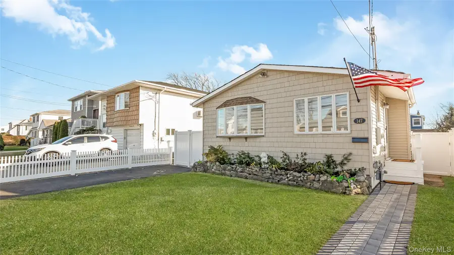 147 W Hampton Road, Lindenhurst, NY 11757 - Image #2