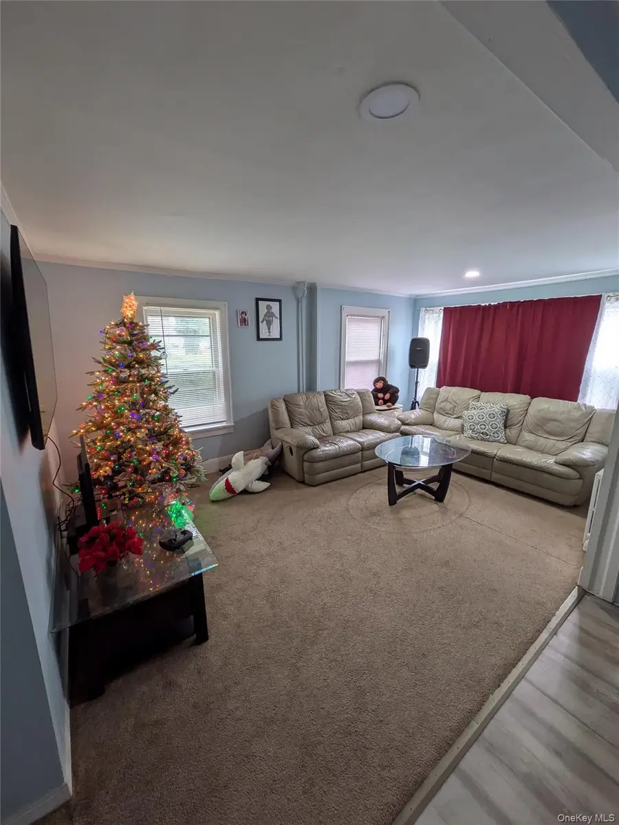 41 Stone Avenue, Babylon, NY 11703 - Image #2