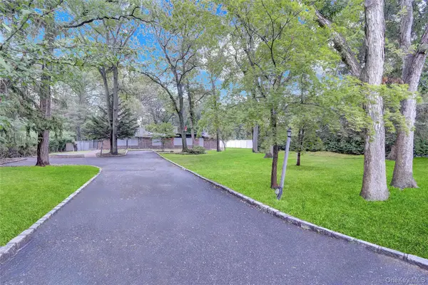 53 Chestnut Street, Mount Sinai, NY 11766