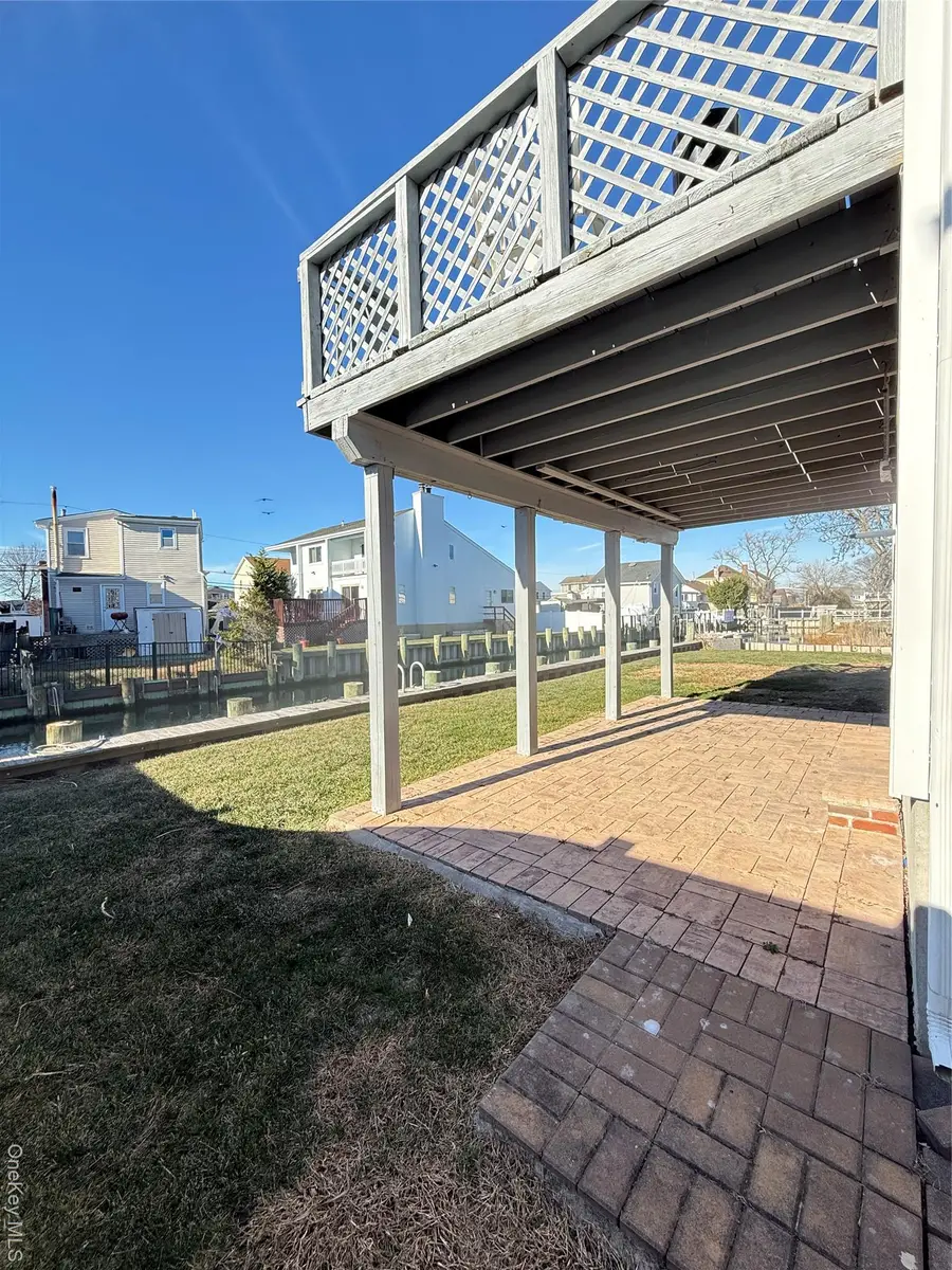 300 Branch Avenue, Freeport, NY 11520 - Image #3