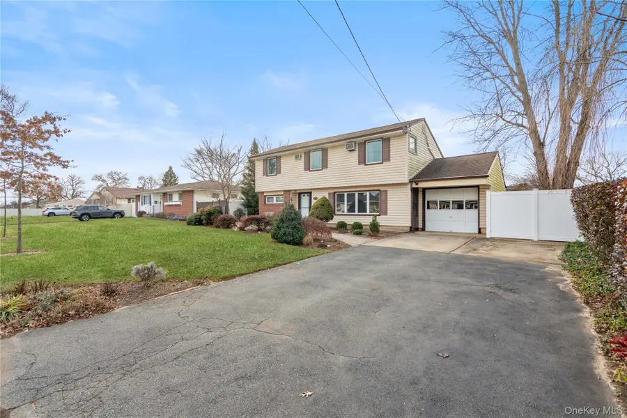 246 W 10th Street, Deer Park, NY 11729 - Image #2