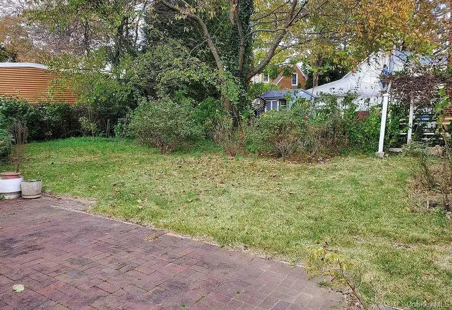 1661 Prospect Avenue, East Meadow, NY 11554 - Image #3