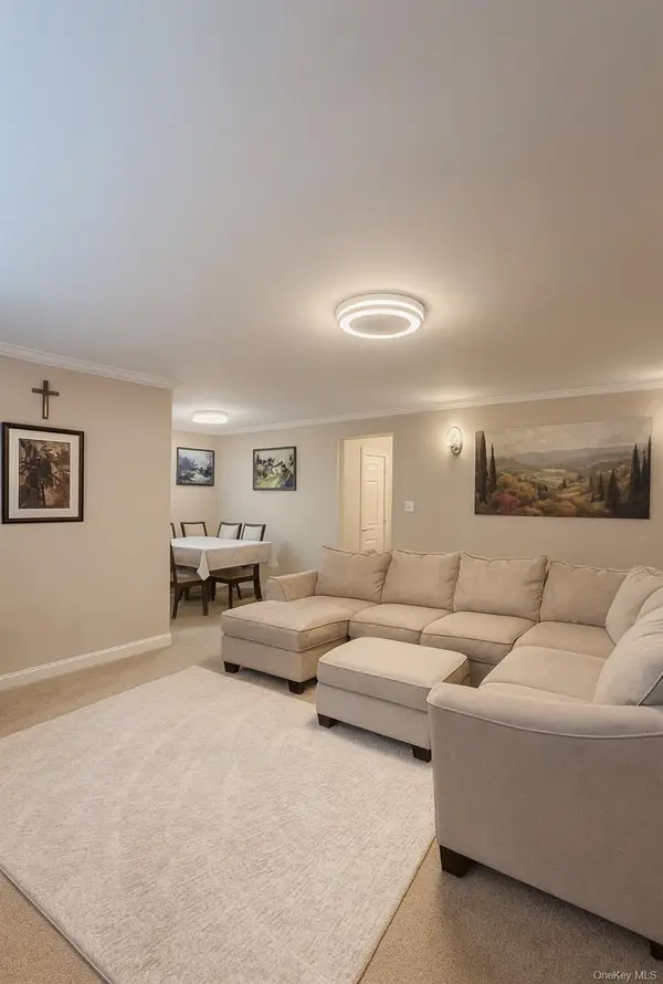 150-40 Jewel Avenue #66B, Flushing, NY 11367