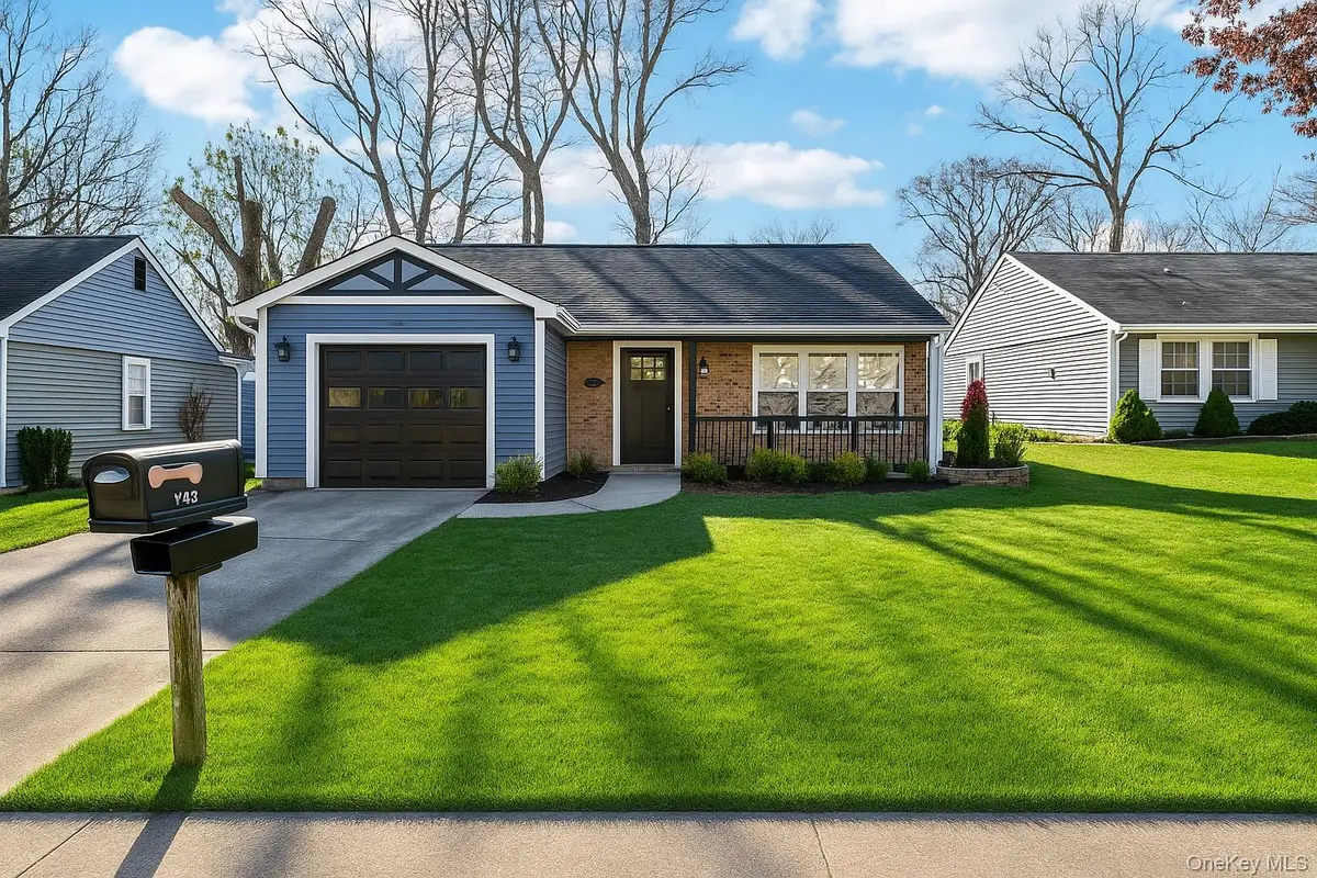 195 Canterbury Drive, Ridge, NY 11961 - Image #1