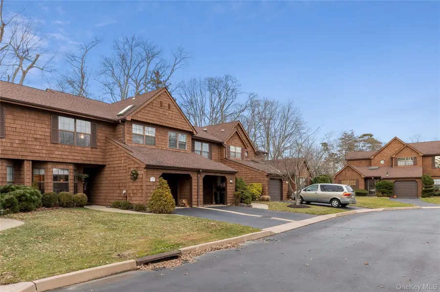 17 Sutton Place, Islip, NY 11751 - Image #2