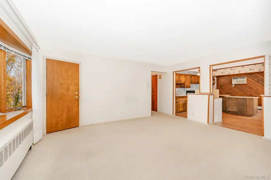 242 N Pine Street, Massapequa, NY 11758 - Image #3