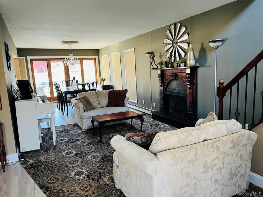 17 Sterling Drive, Lake Grove, NY 11755 - #2