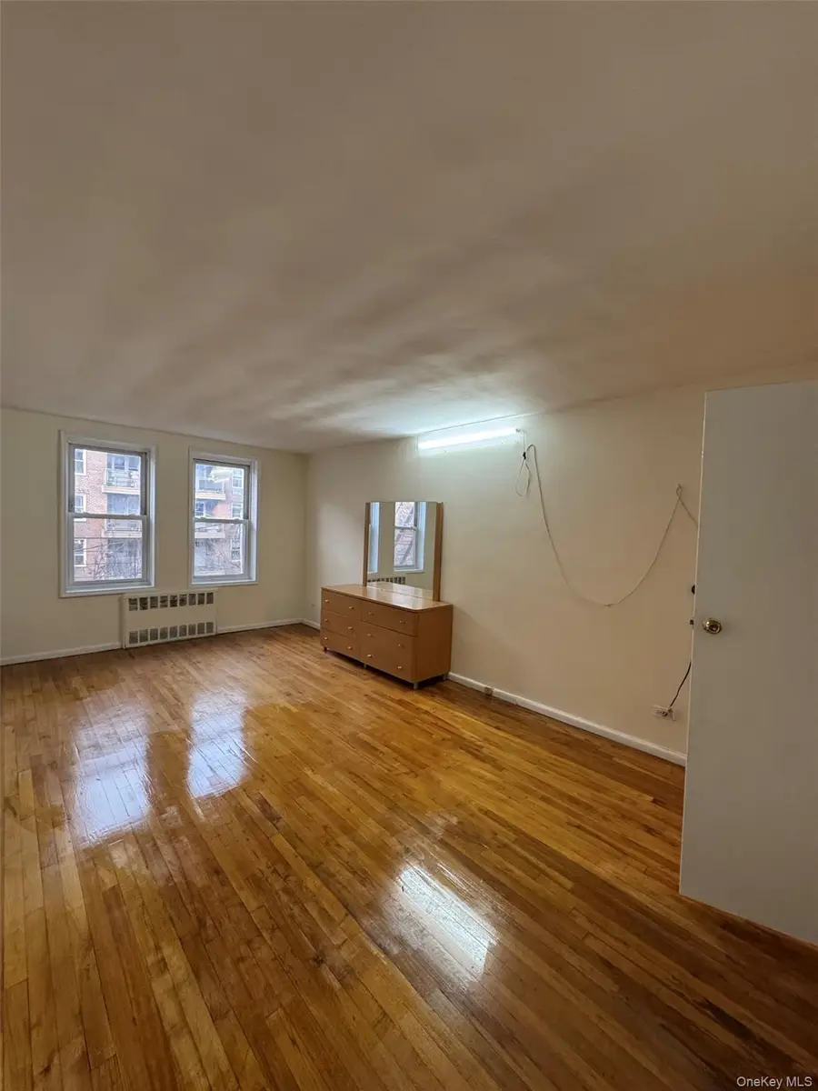 142-20 41st Avenue #4K, Flushing, NY 11355 - Image #2