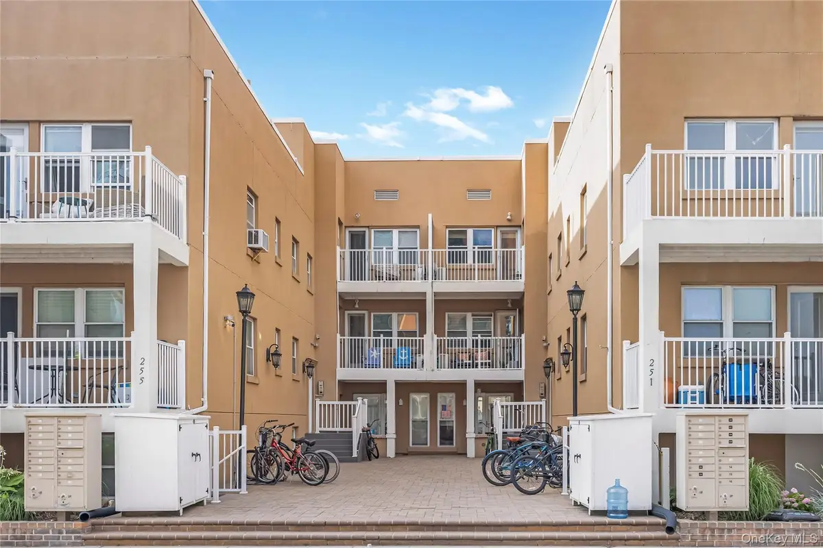 251 W Broadway #306, Long Beach, NY 11561 - #1