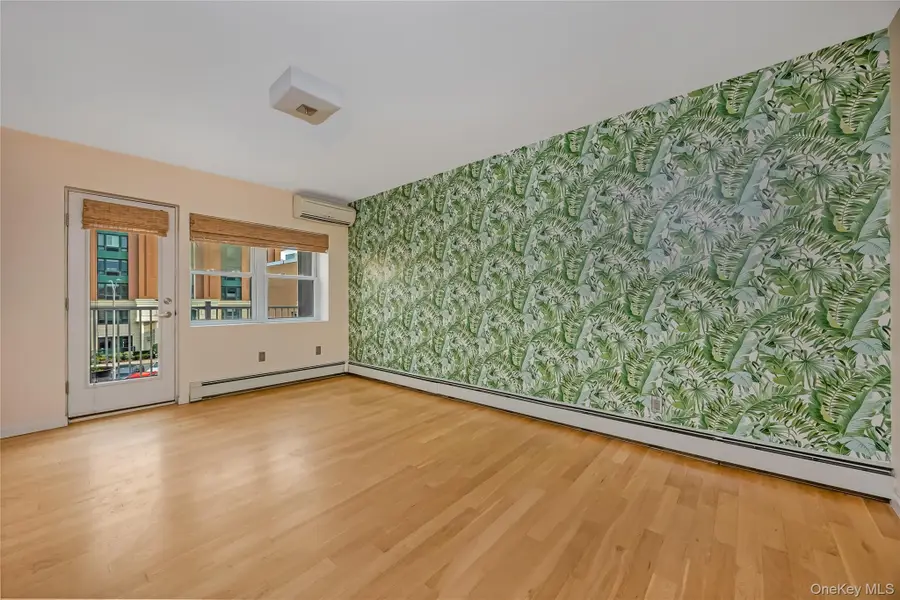 251 W Broadway #306, Long Beach, NY 11561 - #3