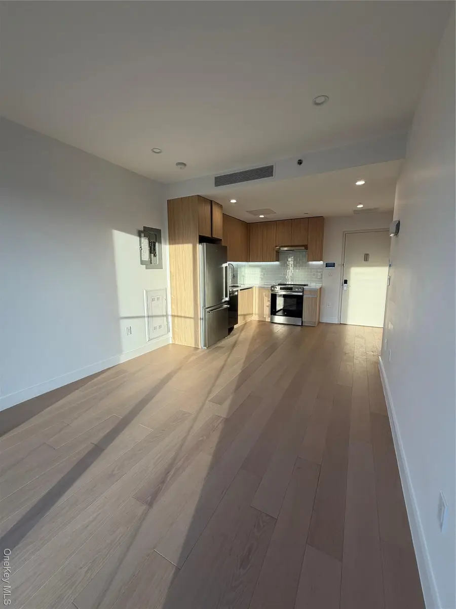 150-02 Northern Boulevard #4F, Flushing, NY 11354 - Image #3