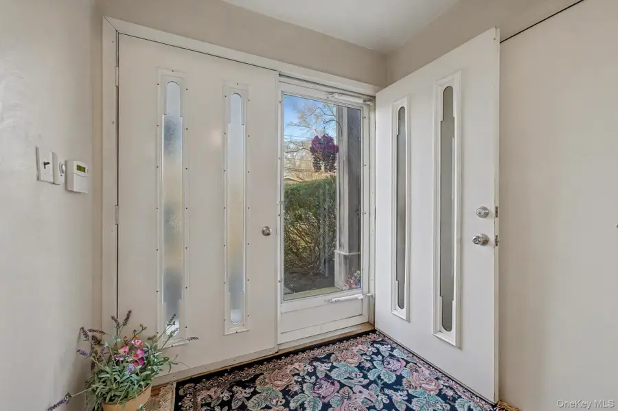 111 Shinbone Lane, Commack, NY 11725 - Image #3