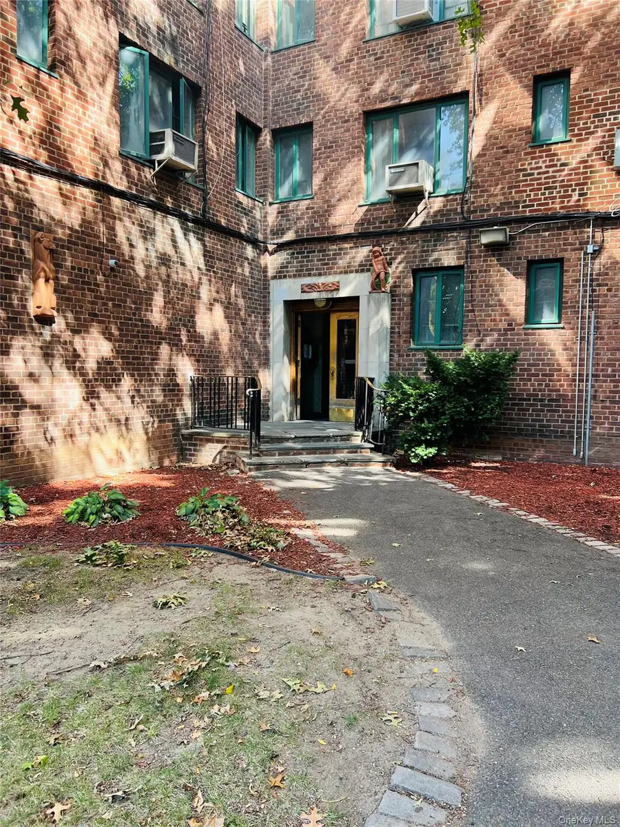 1504 Metropolitan Avenue #ME, Bronx, NY 10462 - Image #2