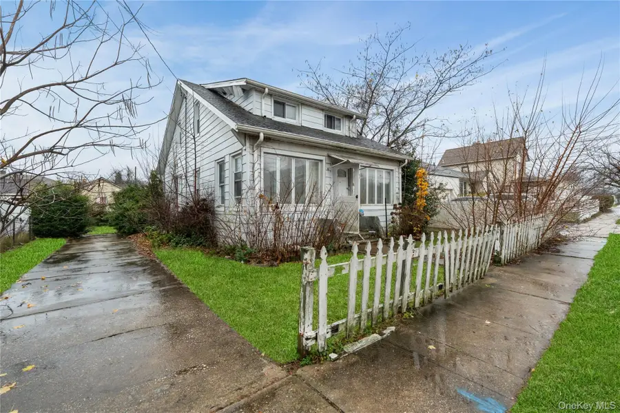 188 Woodside Avenue, Freeport, NY 11520 - Image #2