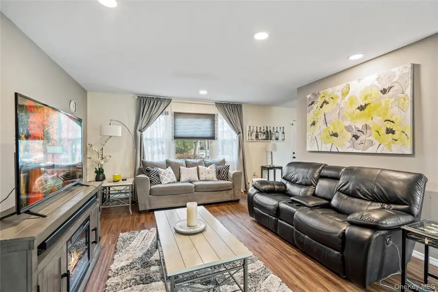 151 Allwood Avenue, Central Islip, NY 11722 - Image #3