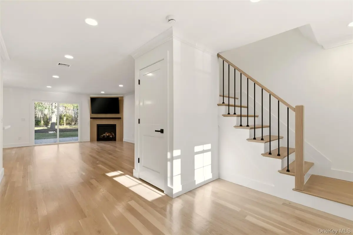 11 Plantation Drive, Hauppauge, NY 11788 - Image #1