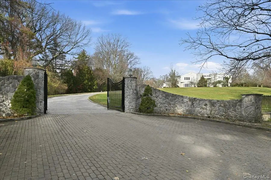 1 Private Lane, Old Brookville, NY 11545 - Image #2