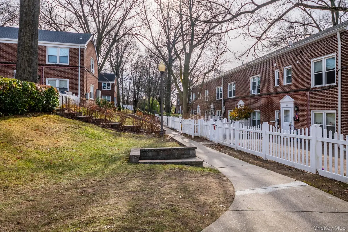 100 Hilltop Acres #100, Yonkers, NY 10704 - Image #1