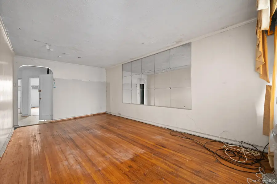 997 E 52nd Street, Brooklyn, NY 11234 - Image #3