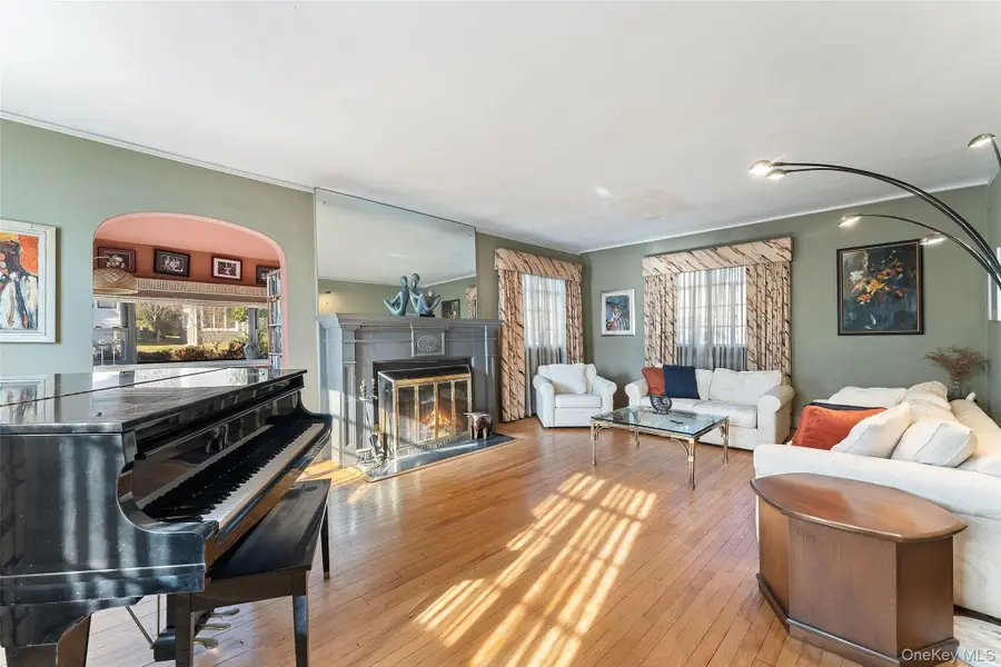 10 aka 73 Shawnee Avenue, Yonkers, NY 10710 - Image #2