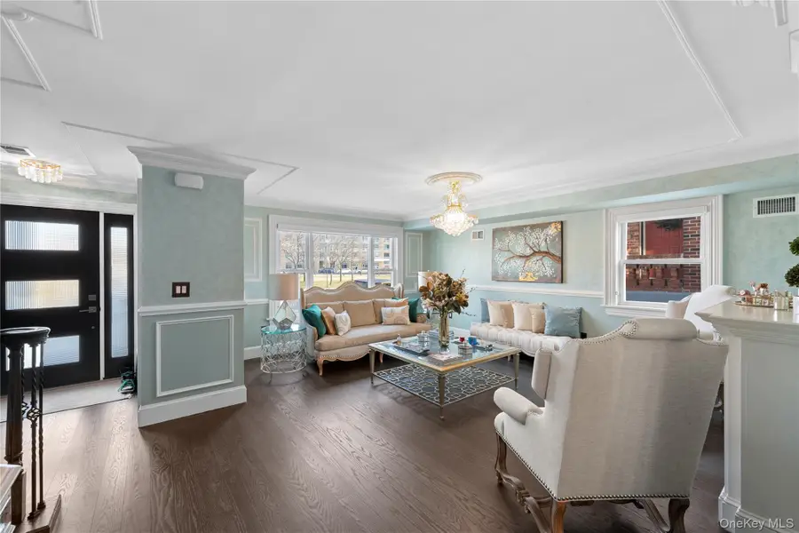 431 Beach 35th Street, Far Rockaway, NY 11691 - Image #3