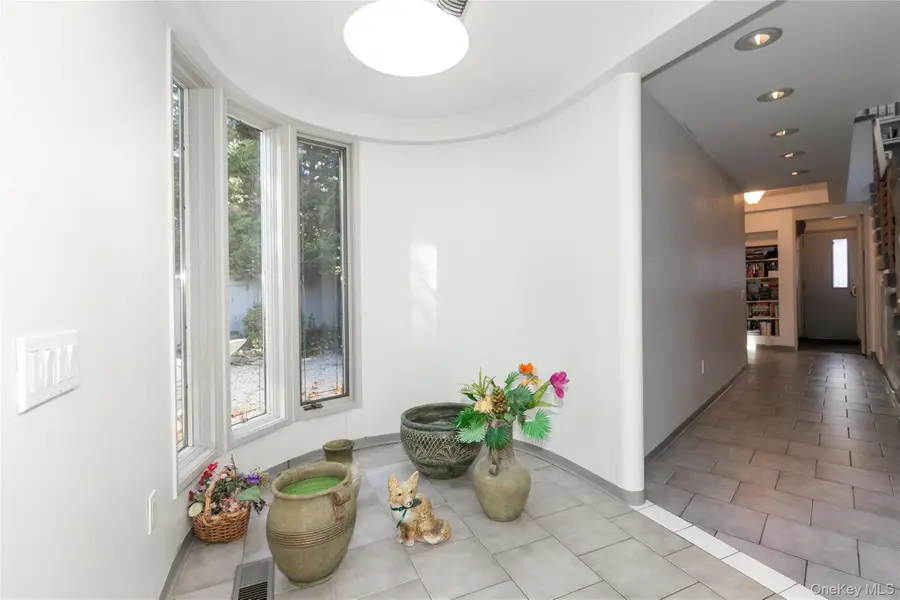 1 Franklin Road, Great Neck, NY 11024 - Image #3