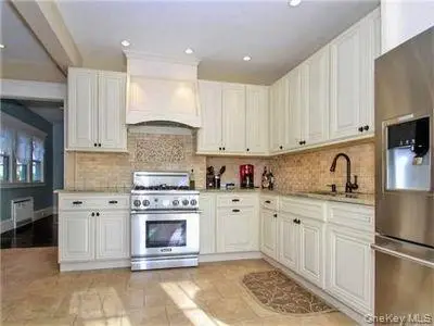 35 Francis Terrace, Glen Cove, NY 11542 - Image #2