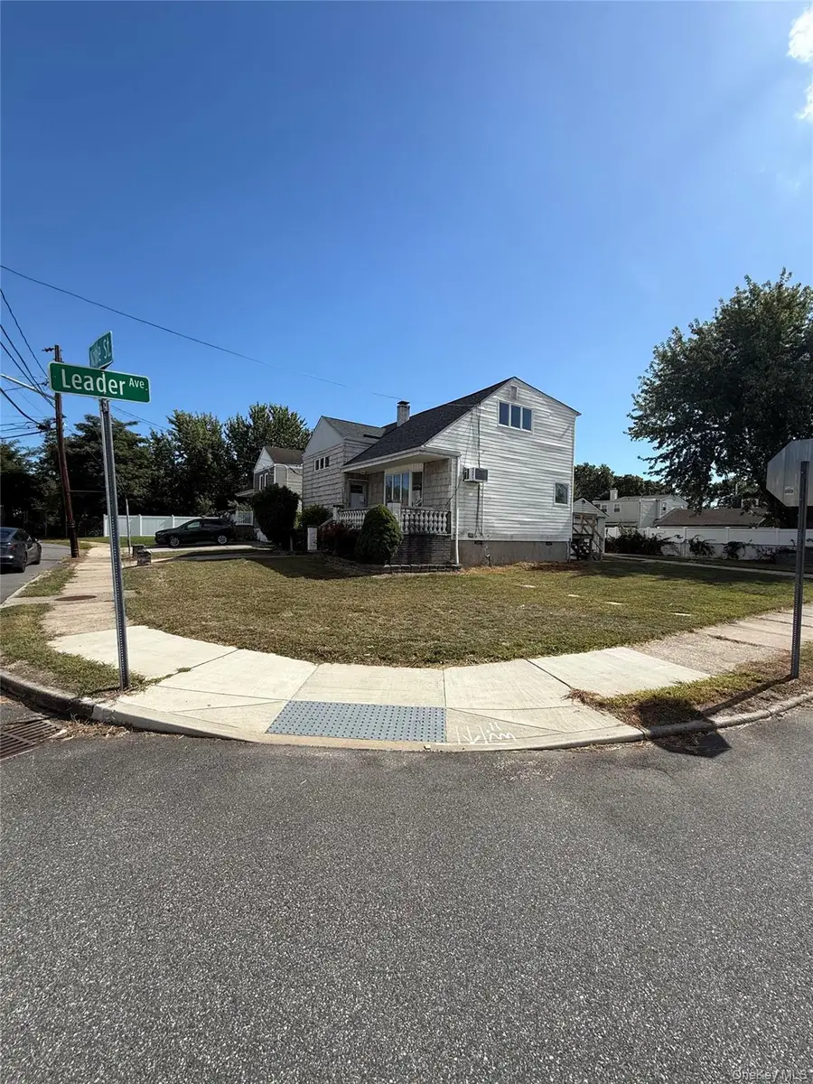 49 Noble Street, North Babylon, NY 11703 - Image #2