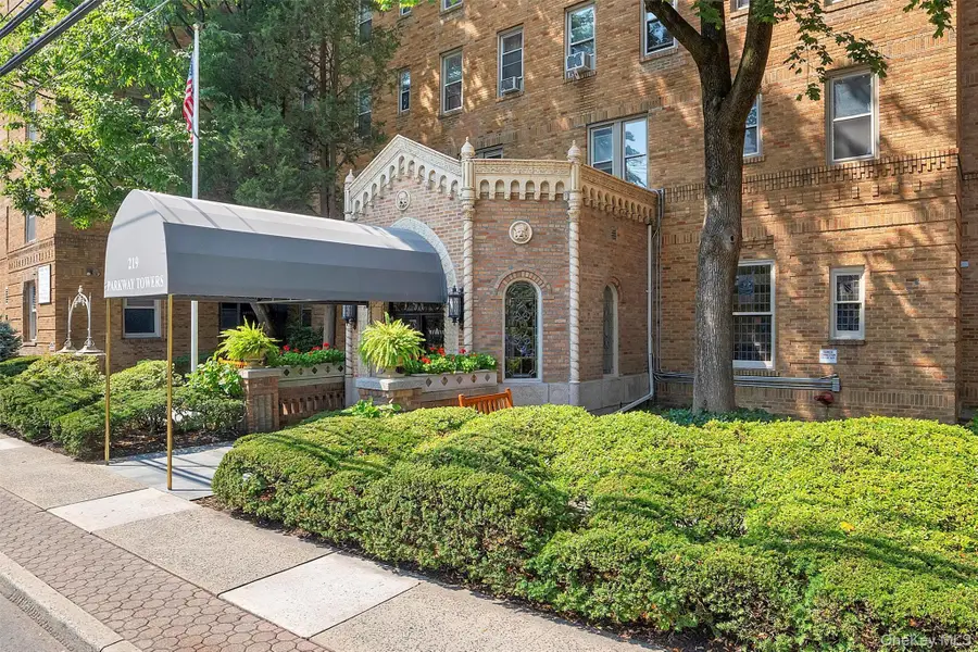 219 Bronx River Road #5A, Yonkers, NY 10704 - Image #2