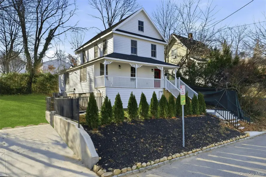 17 Tatterson Street, Roslyn, NY 11576 - Image #3