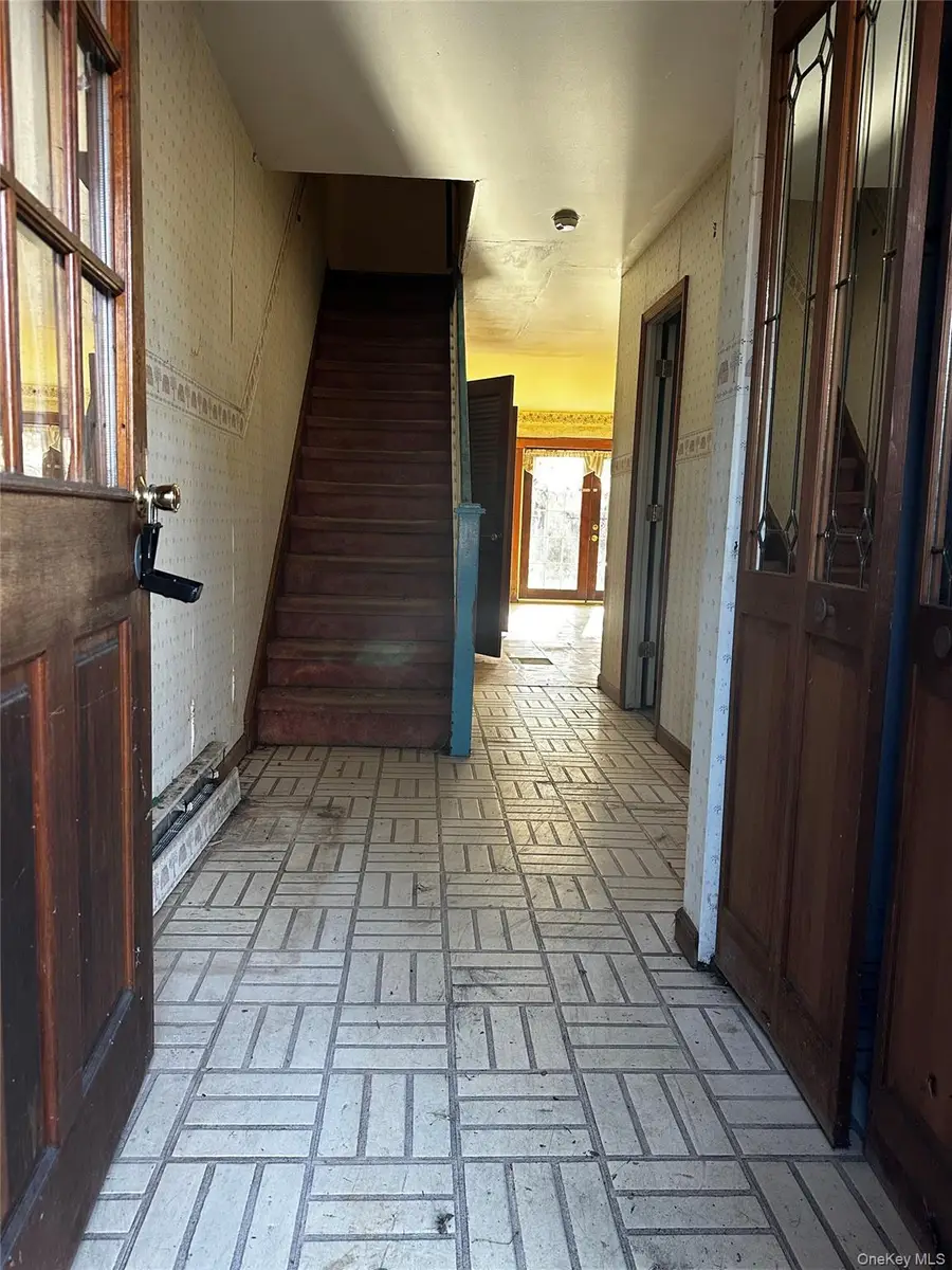 166 Halgren Crescent, Haverstraw, NY 10927 - Image #2