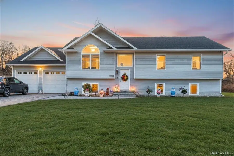 468 Granny Road, Medford, NY 11763 - Image #2