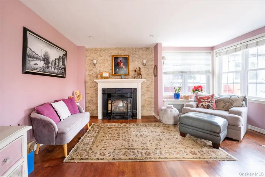 469 Minnieford Avenue, Bronx, NY 10464 - Image #3