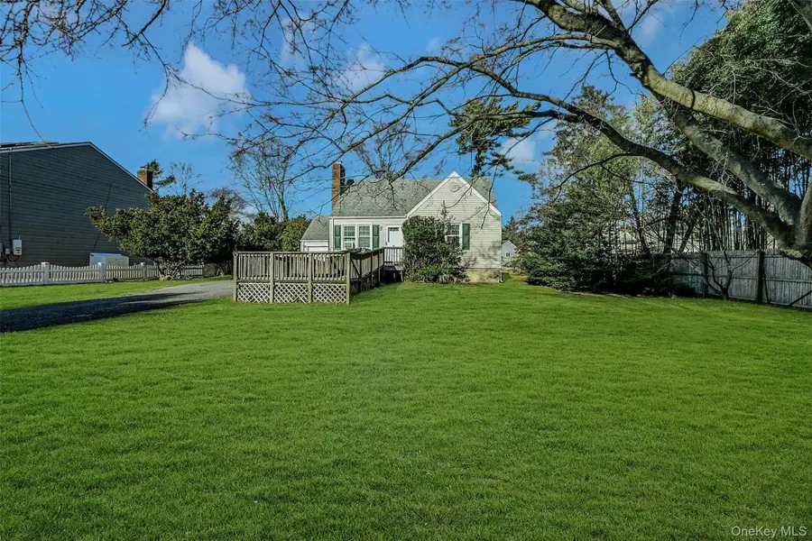 11 Doxsee Place, Islip, NY 11751 - Image #2