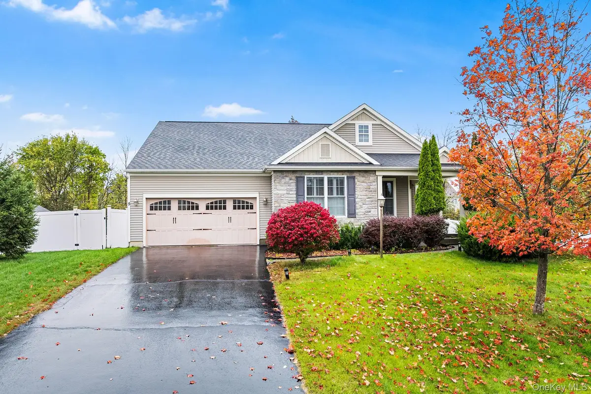 5 Matthews Court, Colonie, NY 12047 - #1