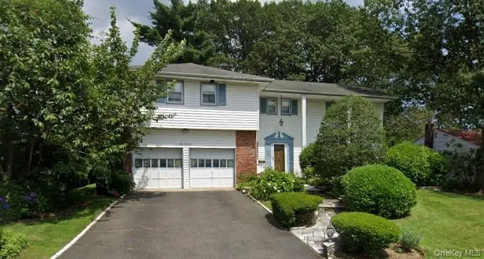 100 Birch Hill Drive, Albertson, NY 11507 - Image #1