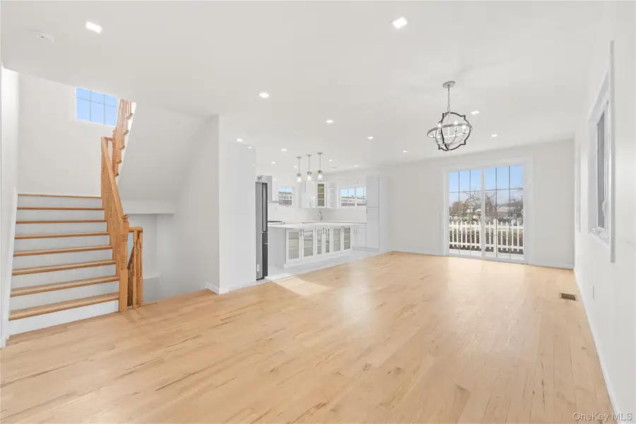 383 Franklin Avenue, Hewlett, NY 11557 - Image #3