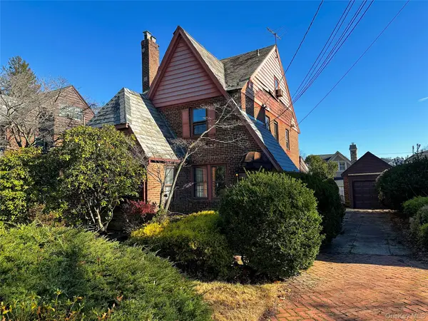 192 Brixton Road S, Garden City, NY 11530