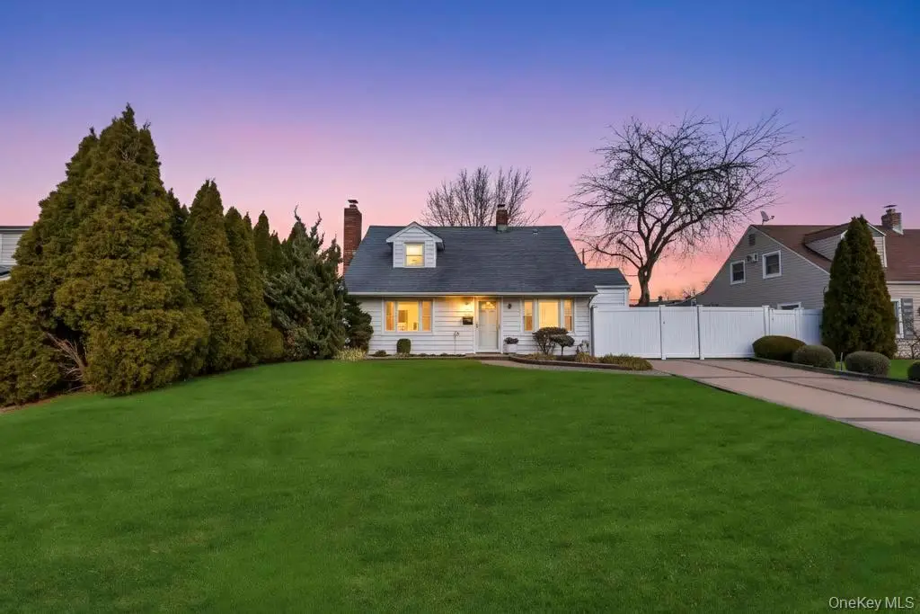 23 Haven Lane, Levittown, NY 11756 - Image #1