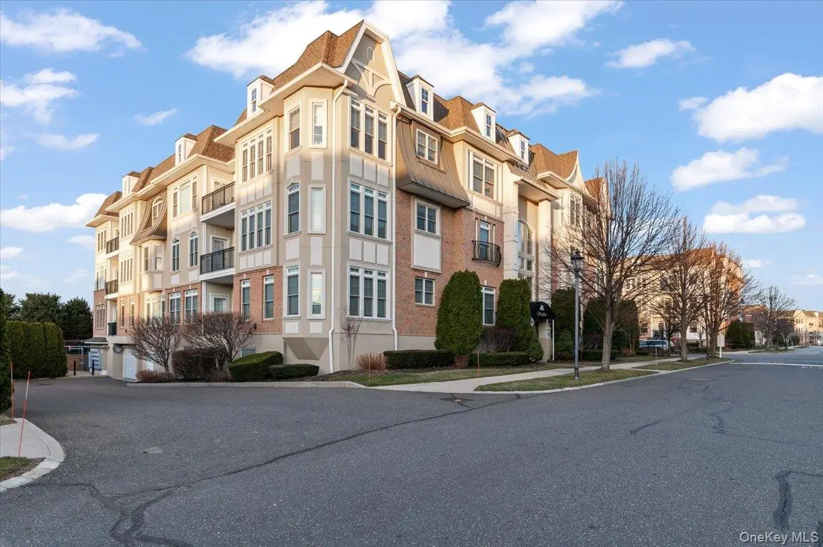 365 Trotting Lane, Westbury, NY 11590 - Image #1