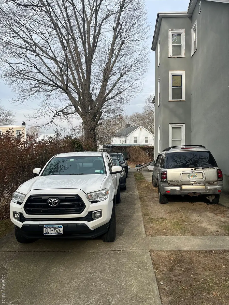 149 W Kingsbridge Road, Mount Vernon, NY 10550 - Image #2