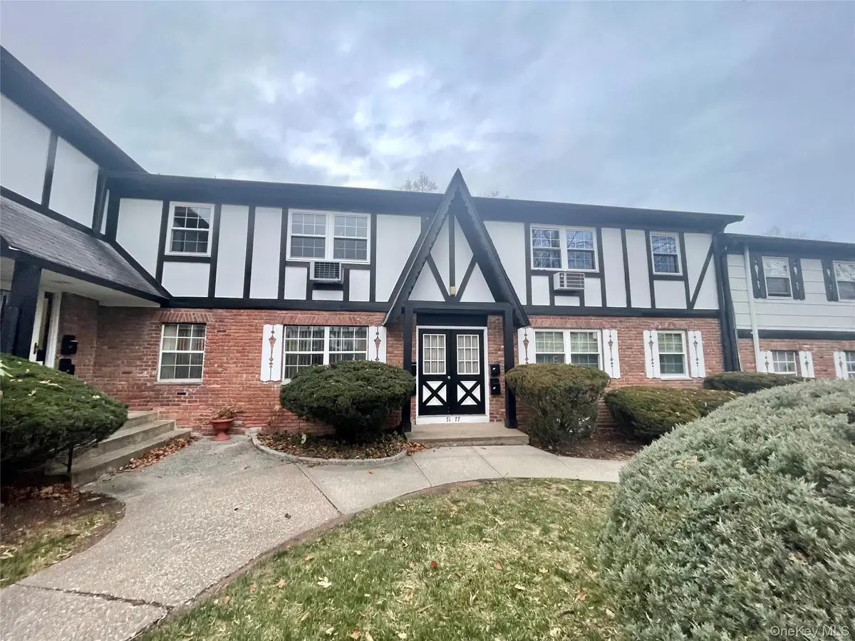 77 Parkside Drive, Suffern, NY 10901 - Image #1