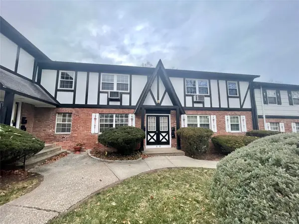 77 Parkside Drive, Suffern, NY 10901